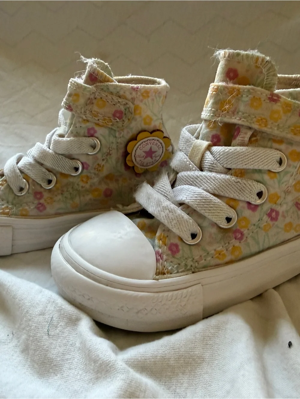 Converse Kids Floral High-Top Sneakers in Pastel Yellow and Pink